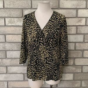 3for$20 top size medium runs a bit on smaller side